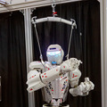 川崎重工のヒューマノイド「カレイド」と「フレンズ」のデモ公開 人とロボットが協働し、ともに暮らす未来を提案