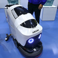 アマノとPreferred Robotics、自律移動小型床洗浄ロボット「HAPiiBOT」を発売　クラウド管理も可能に