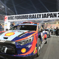 WRC「ラリージャパン」豊田スタジアム初の特設コースをラリーカーが激走!写真で見るジャンプ/ドリフト/熱戦の迫力