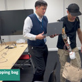 キューティーロイドから生まれた人間の手に近い高性能小型ロボットハンドを義手に活用　可能性を示す動画を公開