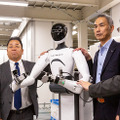 【動画】日本の物流倉庫でもついにヒューマノイドの試験導入が始まる！完全自律のピッキング作業を公開