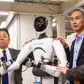 【動画】日本の物流倉庫でもついにヒューマノイドの試験導入が始まる！完全自律のピッキング作業を公開