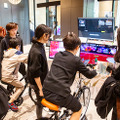 ロボットとの“ちょっと先の未来”を体験！ 家族連れやカップルでにぎわう「ちょもろー2025」竹芝で開催　ともだちロボットが人気