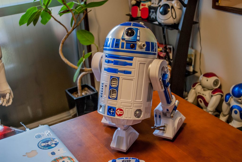 スターウォーズ - R2D2 シンクウェイ・トイズ スマートロボット+del-pa.de