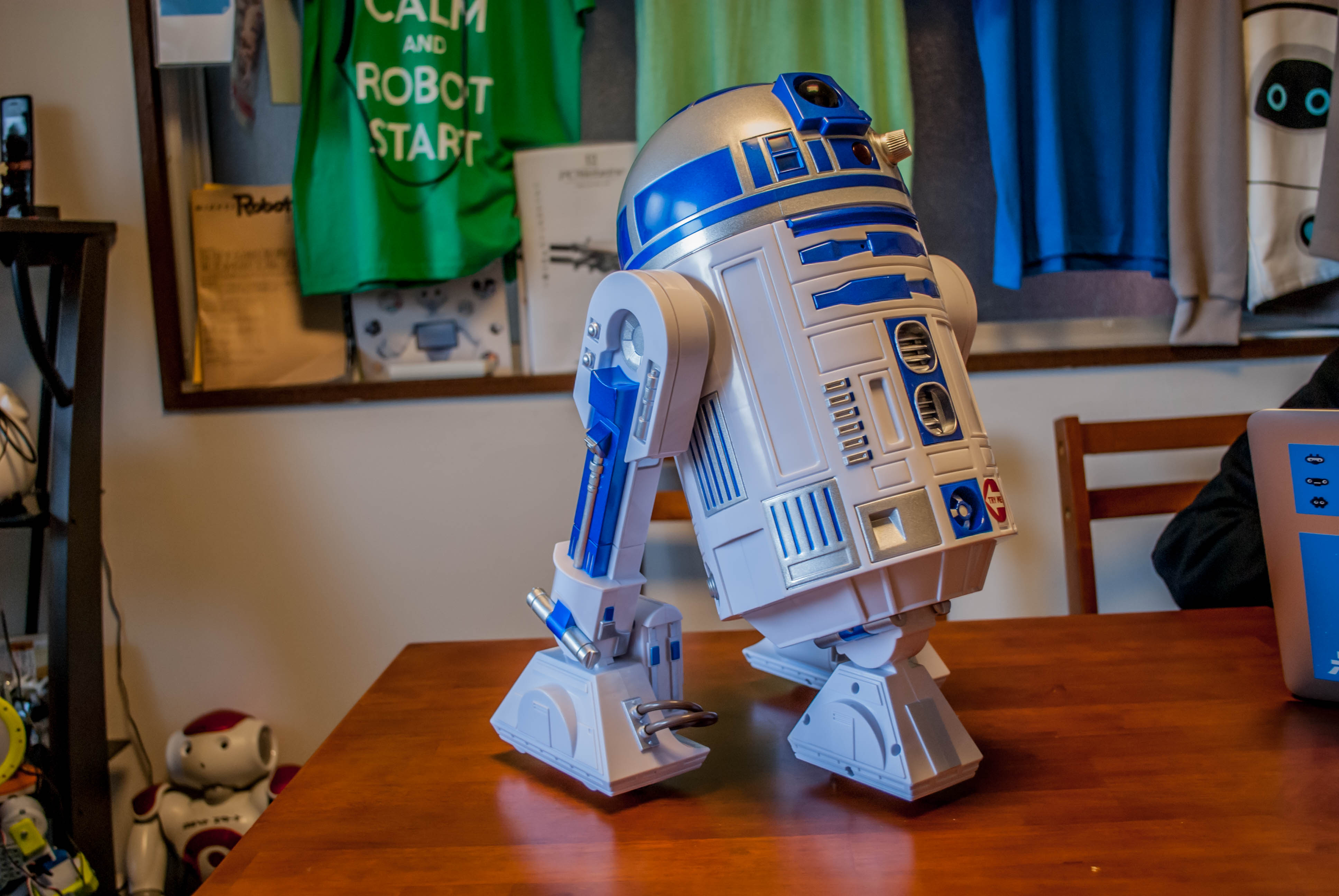 シンクウェイ・トイズ スマートロボット スター・ウォーズ R2-D2 