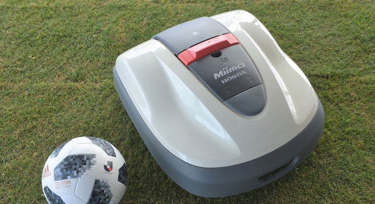 Hondaのロボット芝刈り機 Miimo サッカーの芝生整備に採用 ロボスタ