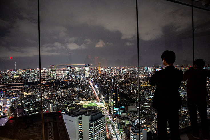 速報 渋谷の新しい観光名所 解放感満点の 渋谷スクランブルスクエア の屋上展望施設 渋谷スカイ で夜景体験 知っておきたいポイントを写真で解説 ロボスタ