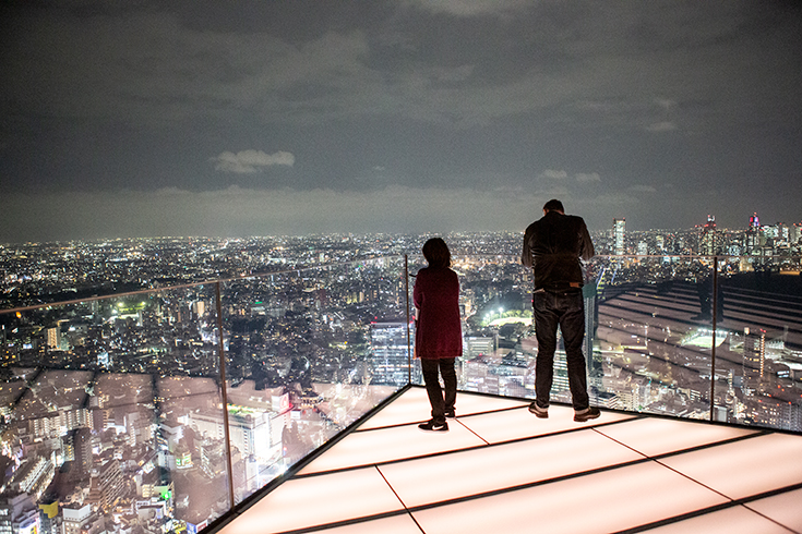 速報 渋谷の新しい観光名所 解放感満点の 渋谷スクランブルスクエア の屋上展望施設 渋谷スカイ で夜景体験 知っておきたいポイントを写真で解説 ロボスタ