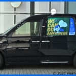 車窓サイネージ Canvas に ディズニープラスタクシー が登場 タクシーアプリ S Ride 配車連携 ロボスタ