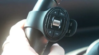 スマホをワイヤレス接続「CarPlay」「AndroidAuto」をフロント車載用ヘッドアップディスプレイで音声操作！ - ロボスタ