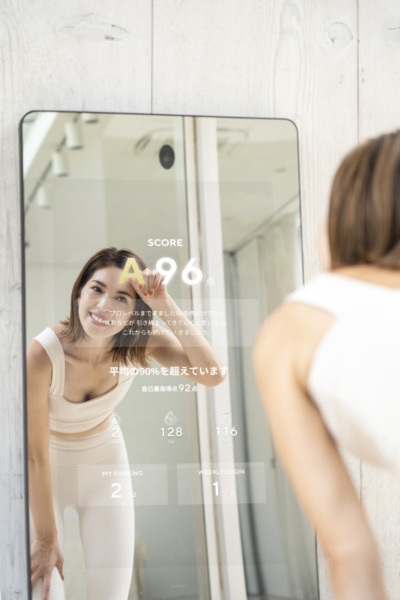 次世代型スマートミラー「MIRROR FIT.」最新モデルがAmazonプライム 