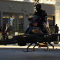 空飛ぶホバーバイク「XTURISMO」のフライトパフォーマンスをUAEアブダビで公開　国境警備や人命救助に活用