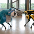 ボストン・ダイナミクスが大型犬ロボット「Sparkles」の動画を公開！「Spot」と共演して軽快にダンス