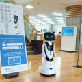 来庁者を自走型AI案内ロボット「Timo」が目的地まで案内　窓口業務を省人化･自動化する実証実験　職員の業務効率改善の効果を確認