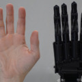 人間と同等サイズの5指ロボットハンド「CR Hand」を販売開始　13関節6モーターを有し多彩な動作が可能