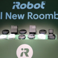 アイロボット新CEOコーエン氏が初来日、ラインナップも一新、機械式ゴミ圧縮機能を持つ機種も